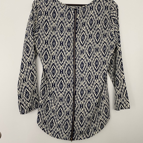 Pookie and Sebastian Cream and Blue Abstract Pattern Blouse - Picture 5 of 14